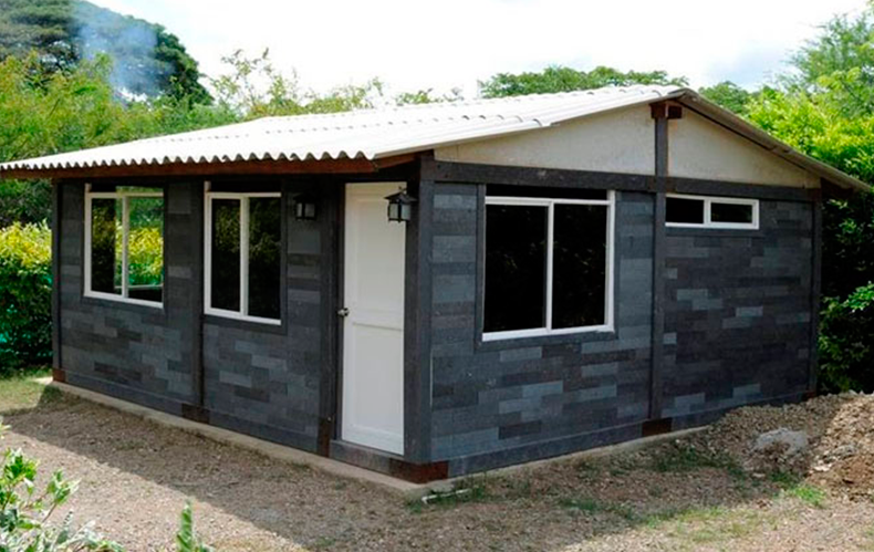 CASAS DE PLÁSTICO RECICLADO PARA UNA ARQUITECTURA MODERNA Y SOSTENIBLE