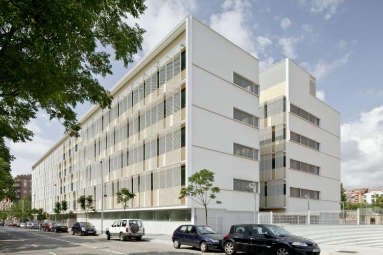 fachada ventilada con grapa vista